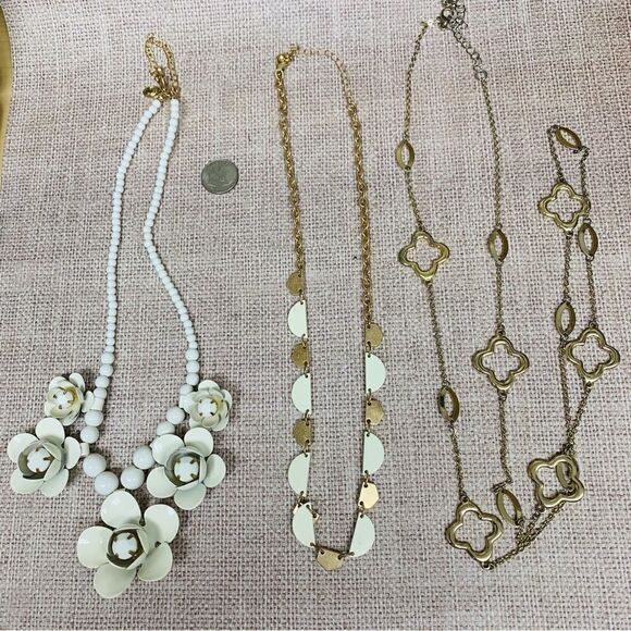 White and Gold Necklace Bundle - Picture 1 of 5